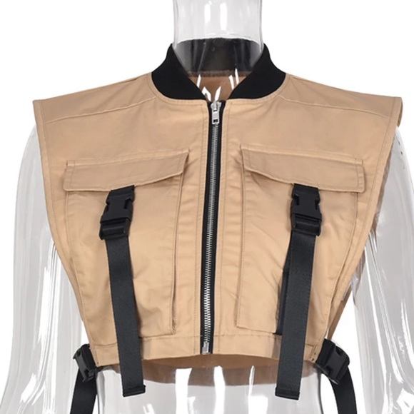 That Girl Utility Vest 🤩 - Picture 9 of 11